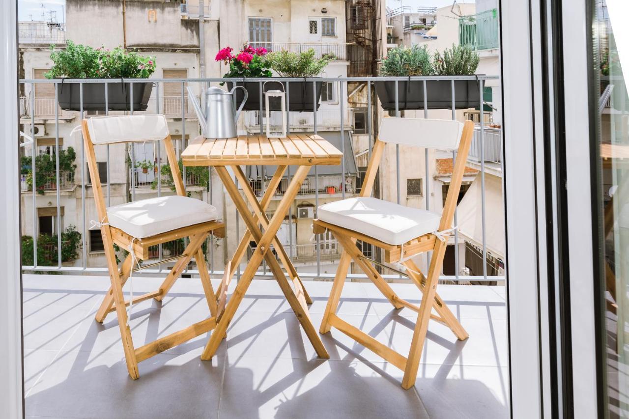 Apartment Minimal On The Shadow Of The Acropolis
